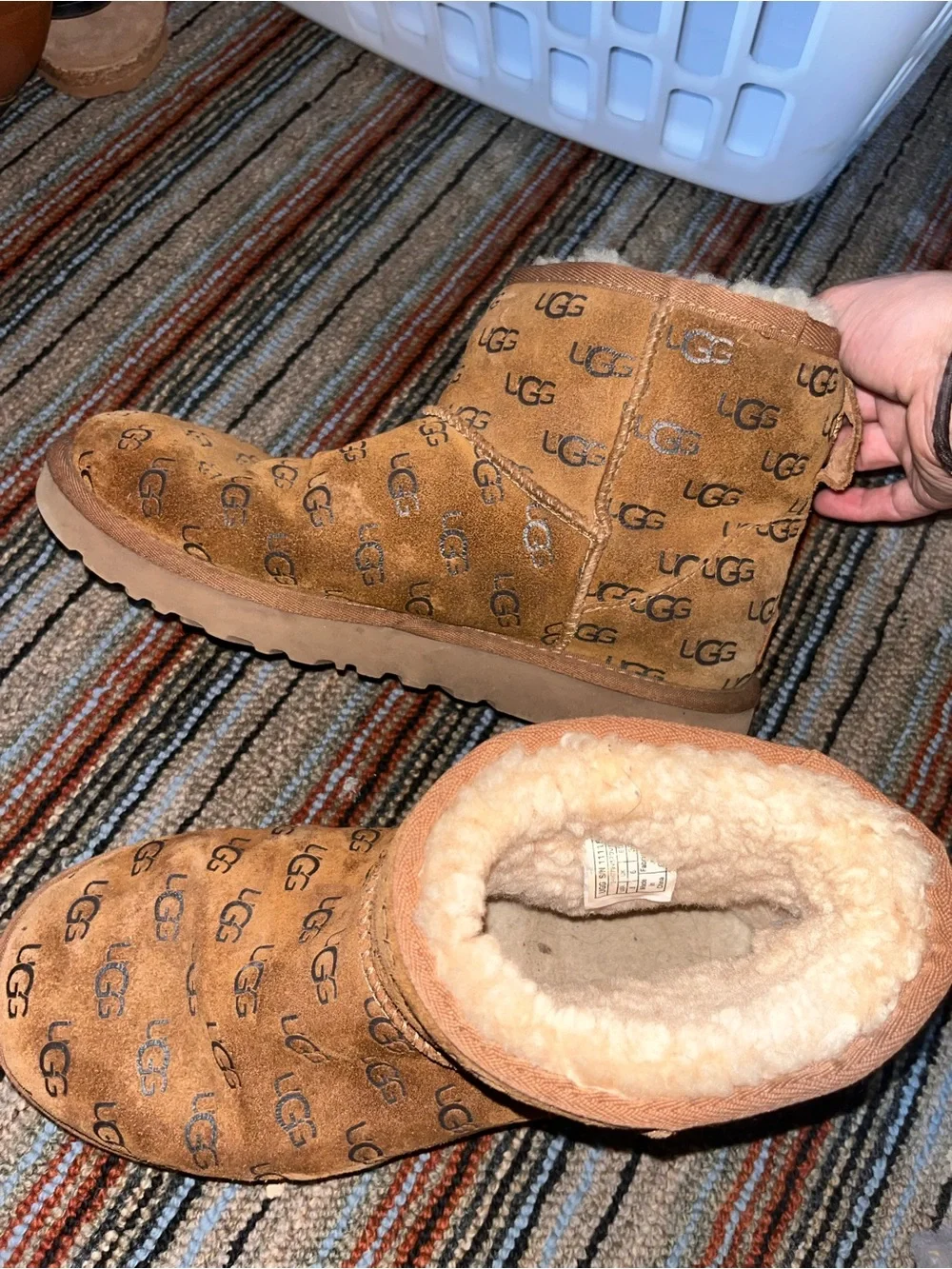 UGG Women’s Boots- Chestnut Brown